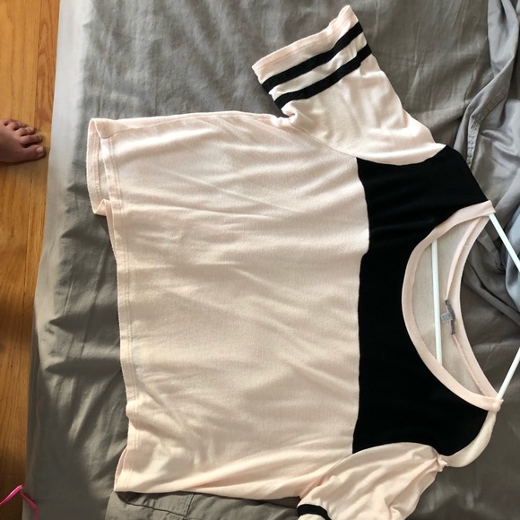 CROP TOP BUNDLE!! - Picture 7 of 8